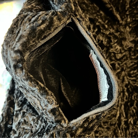 Vintage Black 50s Persian Lamb Coat with Fur Collar 3/4 Length Sleeves, Size M - Picture 15 of 16